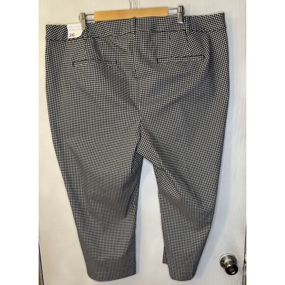 Lane Bryant Capri Women’s Plus Size 26 Four Season Slim Mid- Rise Gingham NEW - Picture 6 of 13